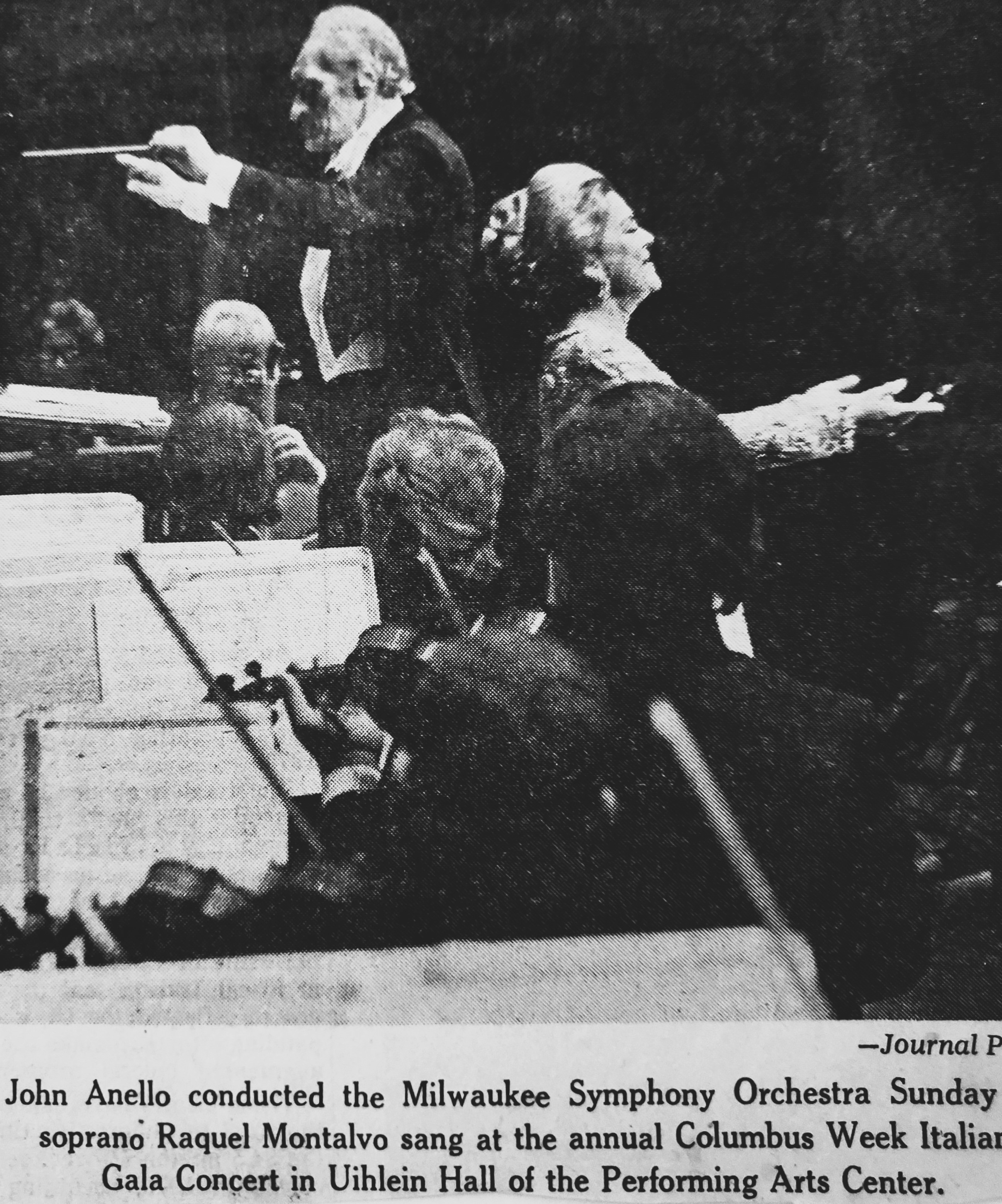 John Anello conducting the MSO